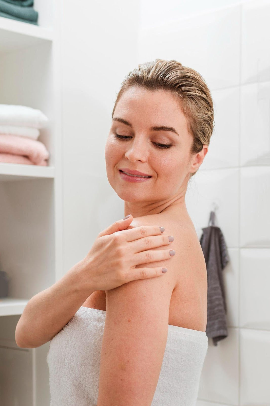 How To Use Body Scrub Effectively To Get Smooth, Glowing Skin